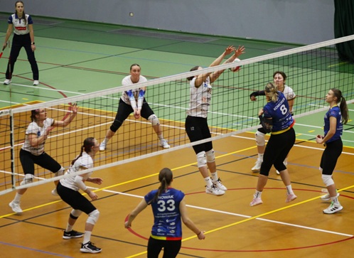 Polonia triumfuje po tie-breaku.