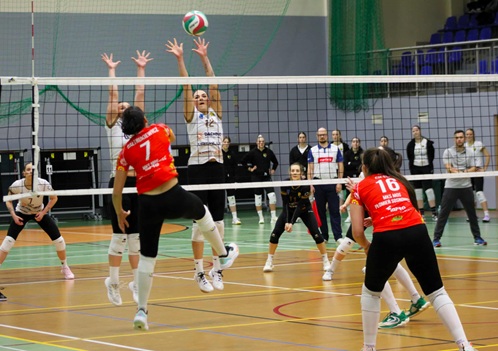 Polonia pewnie wygrywa i wskakuje na podium !!!